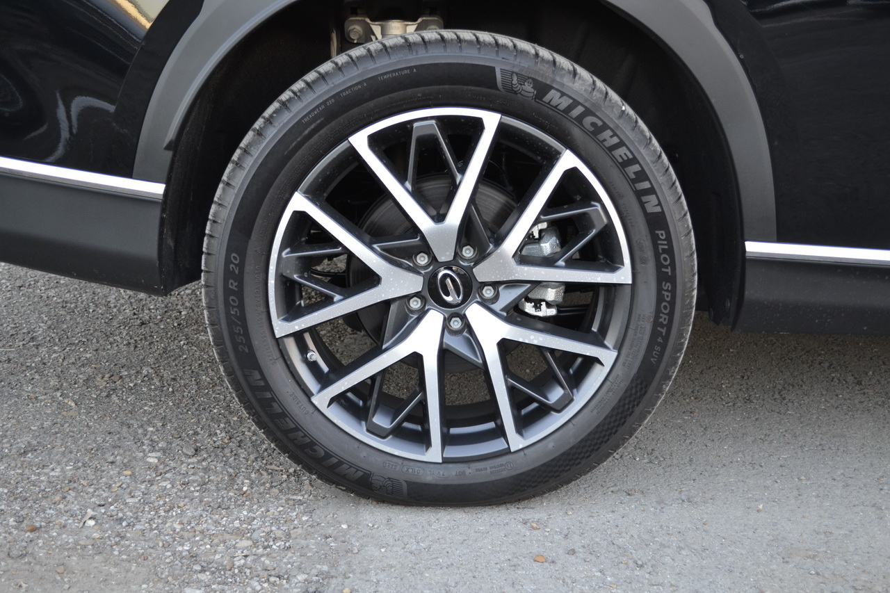 GAC GS8